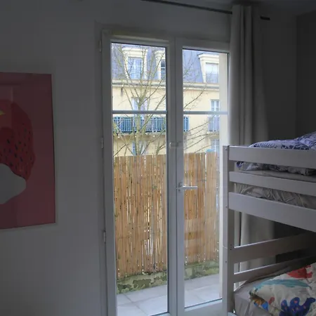 4 Bedrooms 2 Parkings 14 People 4 Minutes From Entrance Of * Chessy (Seine-et-Marne)